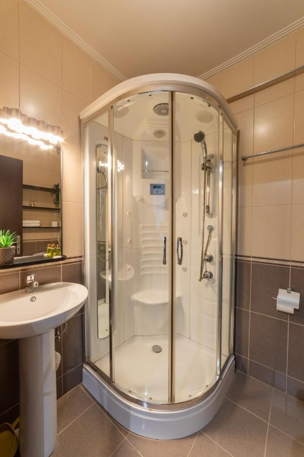 Nobel: Premium Two-Room Apartment In Bucharest'S City Center! Bagian luar foto