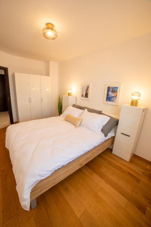 Nobel: Premium Two-Room Apartment In Bucharest'S City Center! Bagian luar foto