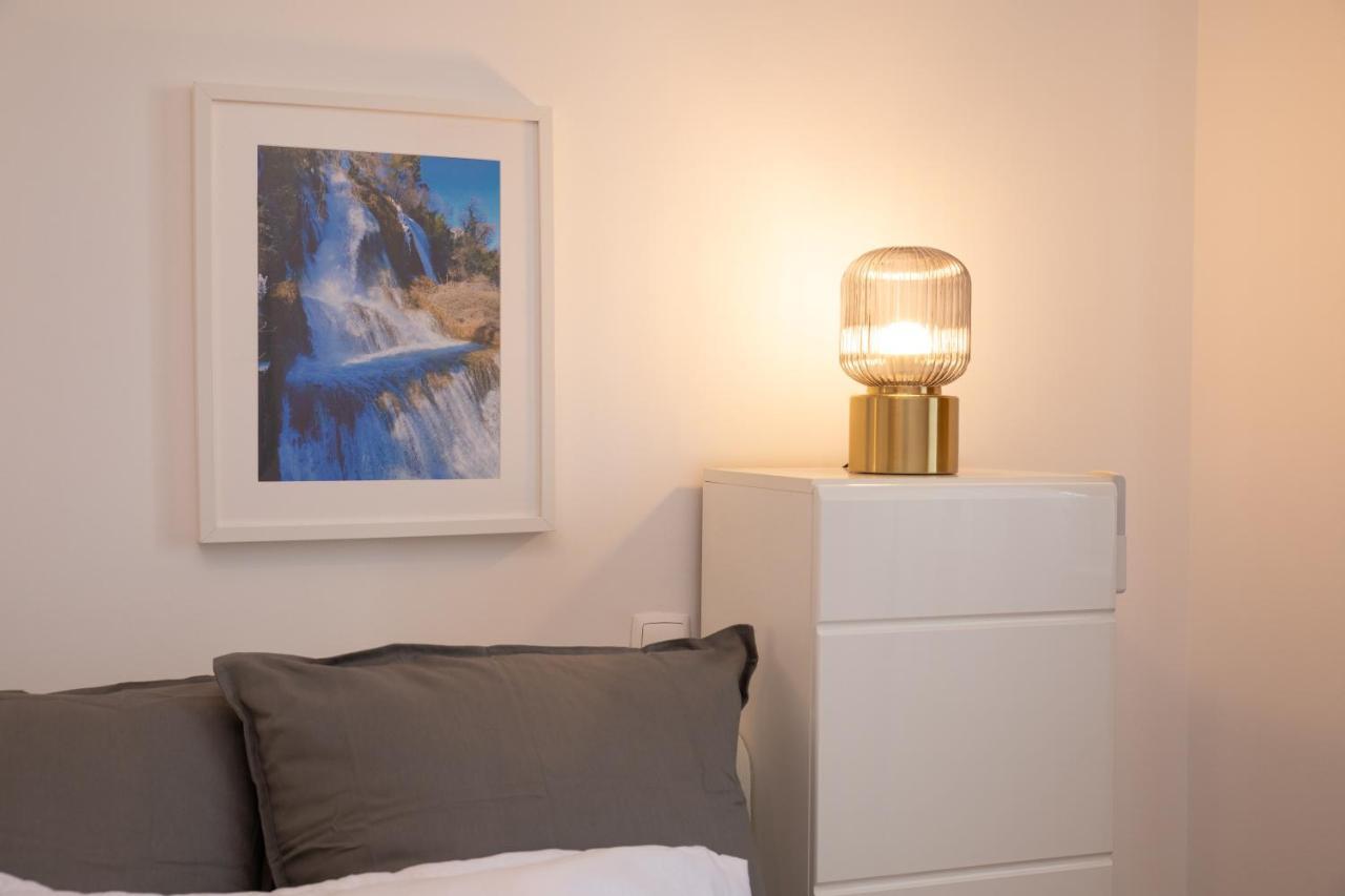 Nobel: Premium Two-Room Apartment In Bucharest'S City Center! Bagian luar foto